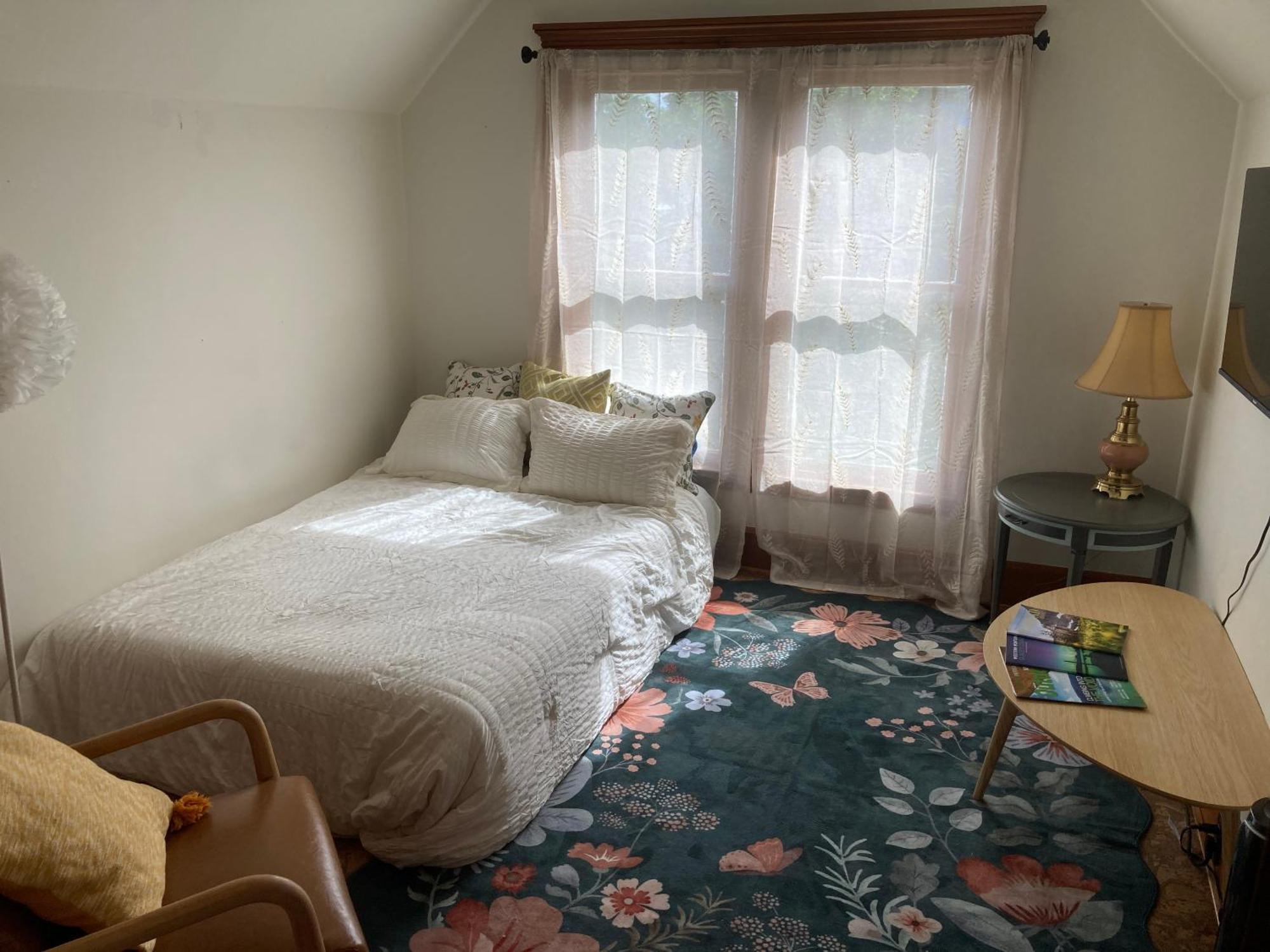 Victorian Guest Getaway-20Mins To Glacier National Park-10Mins To Airport! Columbia Falls Exterior photo